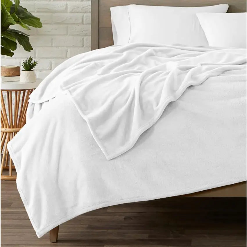 Christmas Flannel Blanket – Digital Santa/Reindeer Print, All-Season Cozy Polyester, Soft Touch, Ideal for Festive Decor & Gift