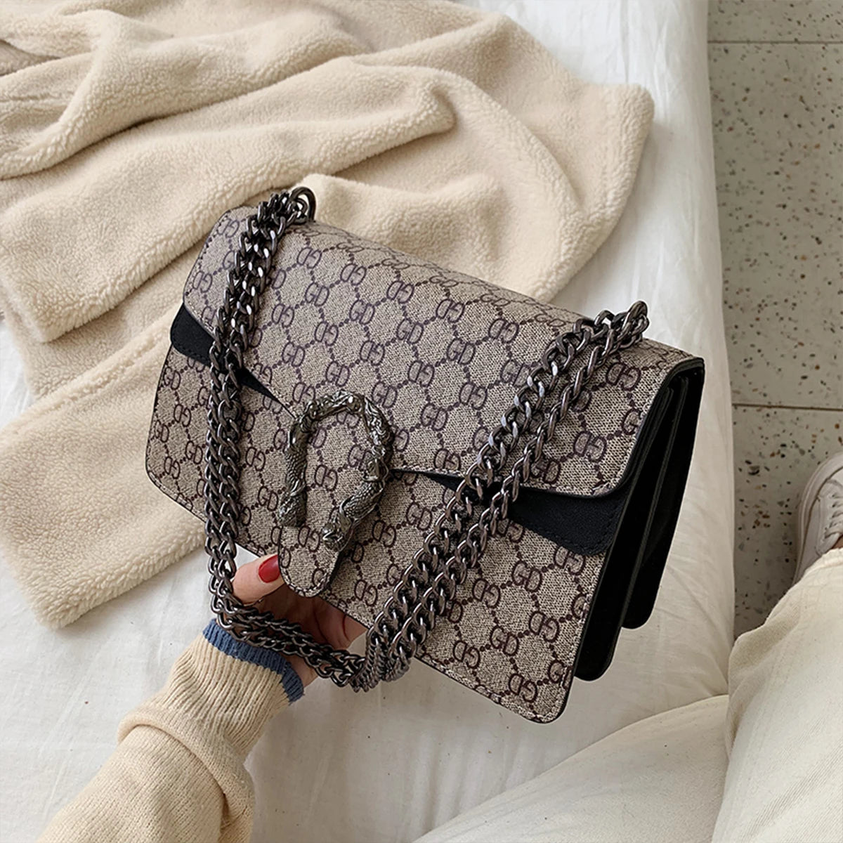 Vintage PU Crossbody Bag for Women - Lightweight Shoulder Bag with Magnetic Snap & Multiple Compartments Daily Essentials